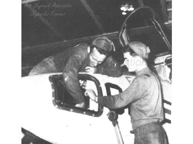 a4-va-172_maint1.jpg