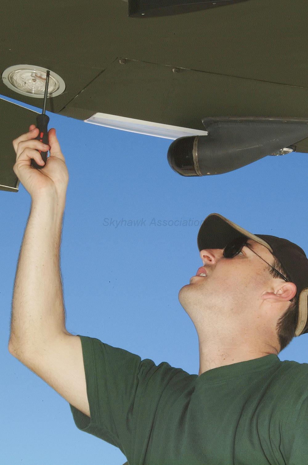 a4k-rnzaf-a4k-12nov01-maintenance-unknown1.jpg