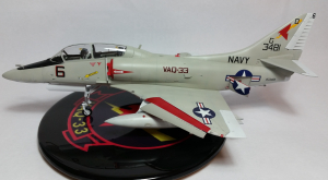 model-ea-4f-153481-tony-jones-2.jpg