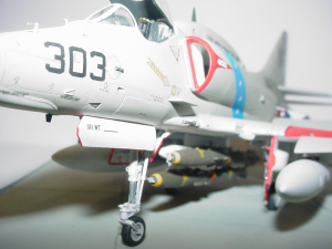 model-va22a4f-c_earl-hosmer.jpg