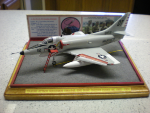 model-vma242-a4-model-lee-hart.jpg