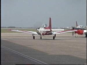 t34c-vt27_taxing.jpg
