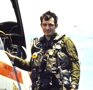dennis-carroll-pilot-mod300.jpg