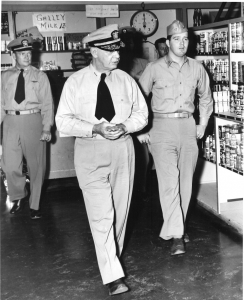 fagu-lcdr-lyle-vadm-martin-26may52_lyle.jpg