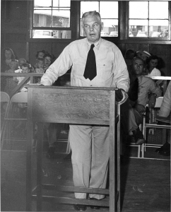 fagu-vadm-h-m-martin-podium-22may52_lyle.jpg