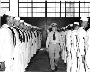 fagu-vadm-martin-inspecting-26may52_lyle.jpg