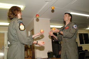 rnzaf-fgoff-kelly-logue-12nov01-oh-01-0720-03-1112-2243.jpg