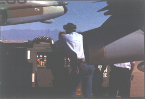 atsi-a4n-3-feb04-groundcrew_kopff.jpg