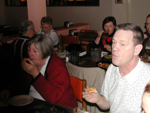 feb04boardmtg21_2.jpg